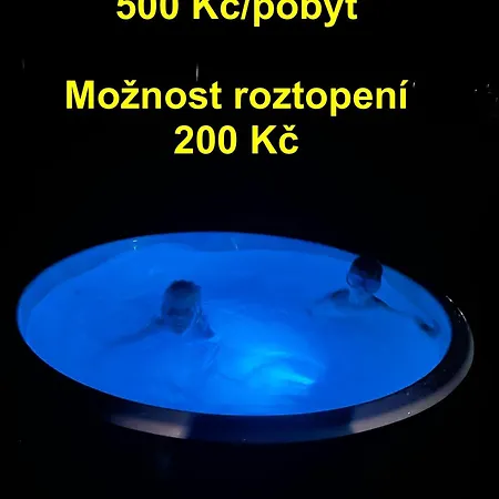 Dom wakacyjny Tiny House U Jelena, Hot Tub Trutnov