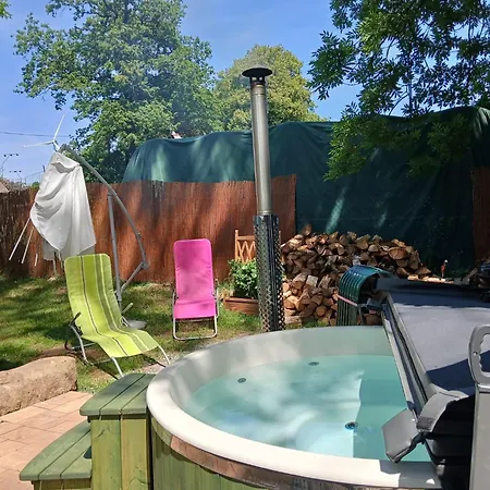 Dom wakacyjny Tiny House U Jelena, Hot Tub