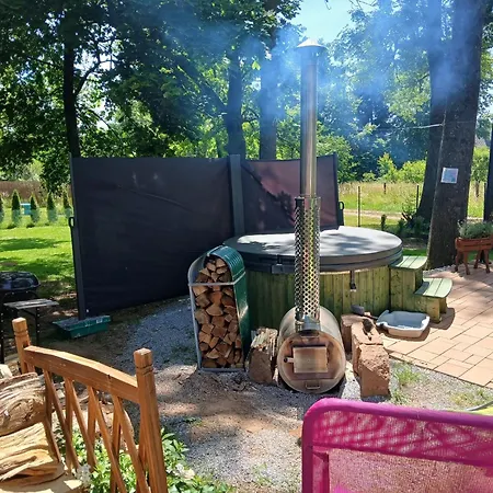 Tiny House U Jelena, Hot Tub Trutnov